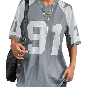 Maillot de football surdimensionné unisexe à col en V personnalisé, confortable et élégant pour les joueurs de football hommes et femmes - Product Image 1