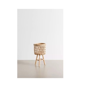 Diseño real de madera hecho a mano estilo elegante tallado a mano jarrón con patas antiguas para decoración maceta de madera para regalos y decoración - Product Image 2
