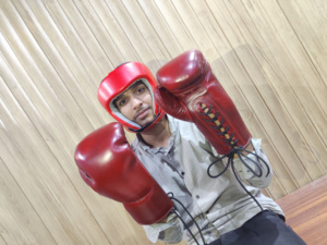 Mejor precio personalizado correa de cuero de vaca guantes de boxeo entrenamiento Muaythai MMA guantes impermeables al aire libre hechos de cuero Kickboxing - Product Image 5