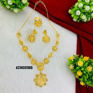 Ensemble de colliers en laiton plaqué or pour femmes avec chaîne de boîte à motifs floraux pour mariage et fête - Product Image 2