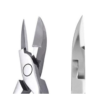 Pince à ongles durable en acier inoxydable de qualité professionnelle coupe-cuticules à arêtes vives outils de manucure et de pédicure - Product Image 4