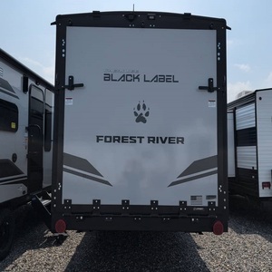 PRIX DE L'ENSEMBLE DE VENTE AUX ENTIÈRES POUPEURES pour le nouveau F-orest Riv-er G-rey W-olf B-lack Label 27RRBL 67 de 2026 et 2027 - Product Image 2