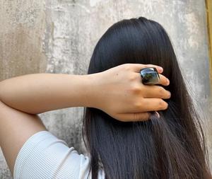 Anillo de Cuerno de Búfalo con Rayas Negras y Marrones para Hombre y Mujer, Anillos de Cuerno Ovalados para Bodas y Regalos, Accesorios - Product Image 5