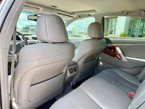 Camry XLE Turbo AWD 2011, sièges en cuir, conduite à gauche, intérieur clair - Product Image 2