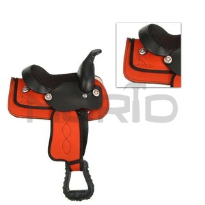 Le jeu de punaises de cheval d'endurance de course de baril occidental synthétique rouge de haute qualité comprend une selle de cheval en cuir véritable de la meilleure qualité - Product Image 5