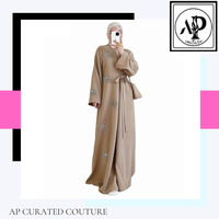 Abaya Grande Taille la Plus Vendue avec Tailles et Couleurs Personnalisées pour Filles – Utilisation Quotidienne à l'Exportation