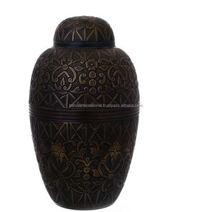 Urnas de cremación para adultos de latón de cúpula superior de alta calidad con hermoso diseño de vid Peltre y urnas funerarias de Metal con acabado verde - Product Image 3