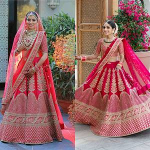 Lehenga <span class=keywords><strong>Choli</strong></span> berenda elegan: Set Bandhej Lehenga <span class=keywords><strong>Choli</strong></span> bergaya dengan kain merah muda panas tradisional amber Lehenga <span class=keywords><strong>Choli</strong></span>: merah muda