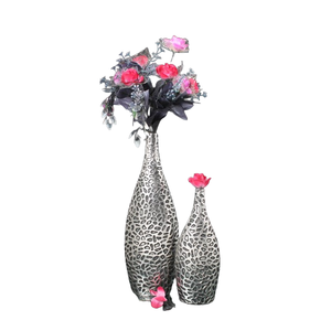 Meilleure vente Vase décoratif moderne en aluminium Vase à fleurs en métal de haute qualité pour la maison, le salon, le mariage et la décoration de table - Product Image 6