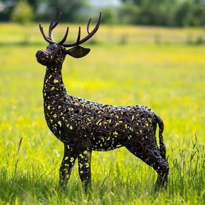 Estatua de animal de hierro para decoración de jardín al aire libre con patrones rústicos clásicos y artesanía de hierro antiguo detallada a mano - Product Image 4