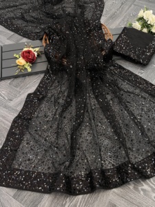 บอลลีวู้ดบล็อกบัสเตอร์ที่สวยงามสีกากีปักเลื่อมลายลูกไม้ขอบคอลเลกชันส่าหรี - Product Image 4