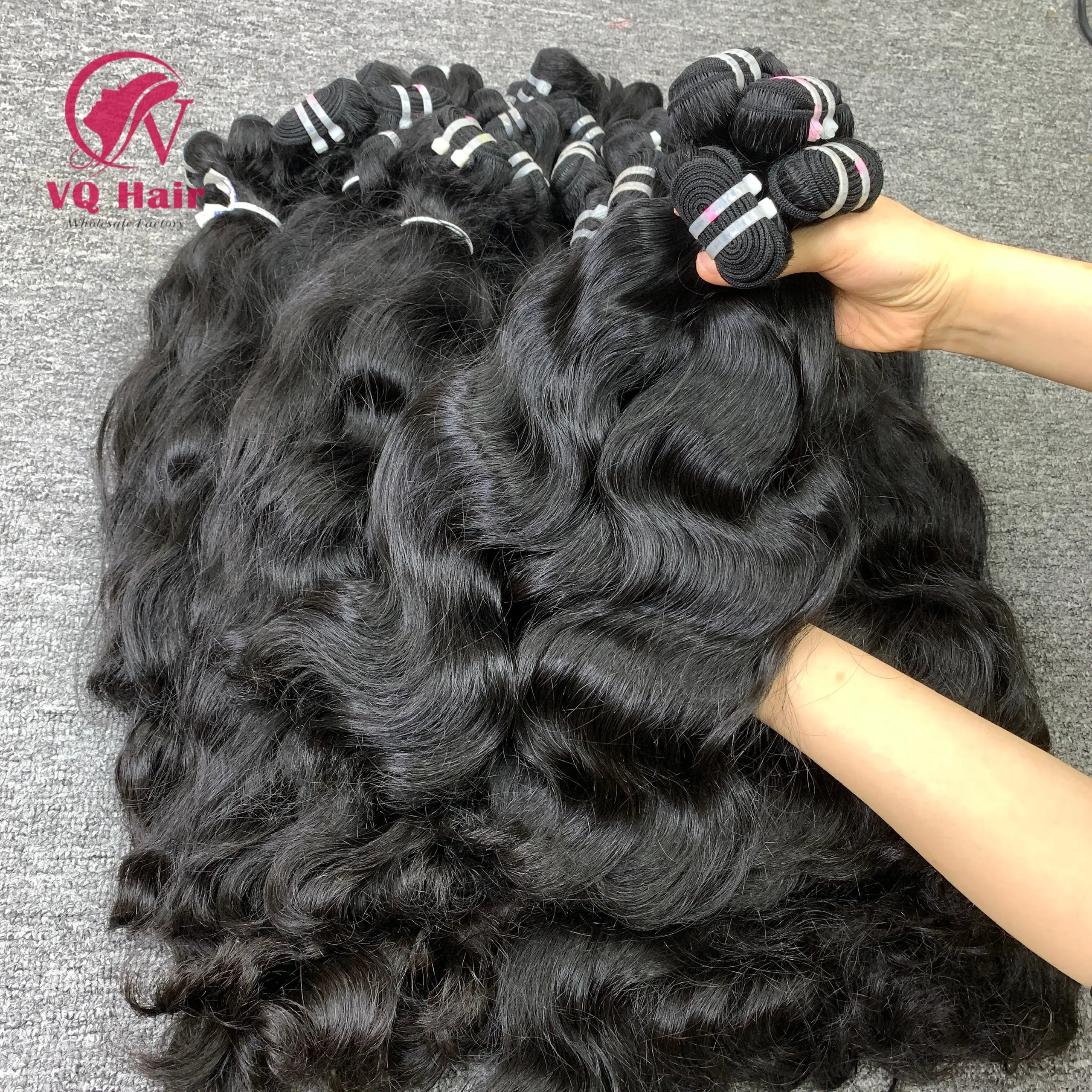 شعر خام غير معالج طبيعي متموج شعر متموج طبيعي فيتنامي أصلي شعر طبيعي يناسب البشرة بأفضل سعر للبائعين
