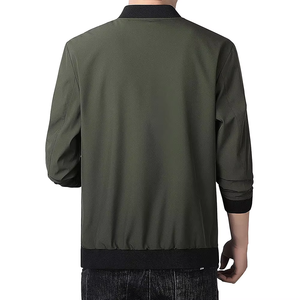 Chaqueta de solapa de poliéster con diseño de logotipo personalizado OEM para hombre, chaqueta informal de negocios sin costuras resistente a las arrugas sin hierro para primavera y otoño - Product Image 2