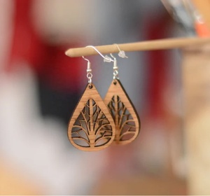 Boucles d'oreilles en bois-Bijoux en bois faits à la main, Boucles d'oreilles pendantes de luxe pour femmes - Product Image 5