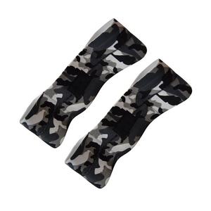 Banda de levantamiento de pesas de alta calidad, camuflaje gris, de poliéster/elástico duradero, ajustable y de respuesta rápida para press de banca - Product Image 5