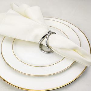 Anillo de Calidad Garantizada que Mejora el Ambiente de la Cena al Contribuir a un Diseño de Mesa Coherente y Consciente - Product Image 6