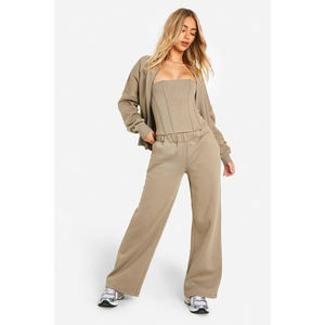 Conjunto de Ropa Deportiva de Dos Piezas para Mujer al por Mayor, Chándales Personalizados Hechos en Pakistán, Atuendo Deportivo y Casual Asequible - Product Image 3