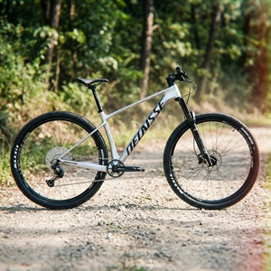 成人碳纤维山地车硬尾自行车 轻量级 29er XC 山地自行车设计 - Product Image 2