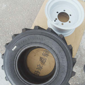 Neumático Agrícola Sólido EAGLEHAWK para Tractor 31X15.50-15 NHS Diagonal para Granja, Llanta R15 Nueva - Product Image 2