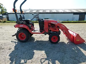 Tractor Kubota BX2350 Usado en Venta, 97% Nuevo con Retroexcavadora Completa, Envío Gratuito a Todo el Mundo, Componente Principal - Product Image 6