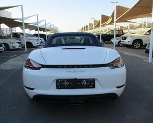 Porsche 718 Boxster 2016 / Disponible para la Venta con Bajo Kilometraje, Motor de Gasolina, Coche Usado en Excelentes Condiciones, Sin Accidentes, Gran Oferta, Volante a la Izquierda - Product Image 3