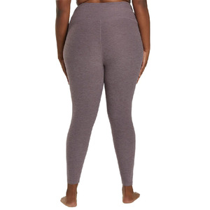 Pantalon pour femme au design moderne et élégant, conçu pour une mouvementabilité flexible, avec une forme épurée et un style raffiné pour le quotidien. - Product Image 6