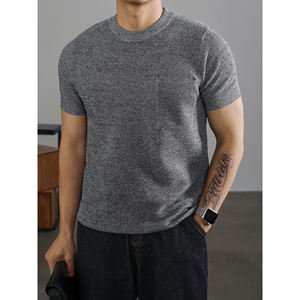 Camisetas de Diseño Minimalista, Estilos de Ropa Limpios y Modernos, Outfitize International - Product Image 1