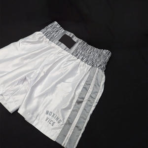 Short de boxe personnalisé pour femme avec graphiques sublimés Services de marque OEM et construction en satin durable - Product Image 2