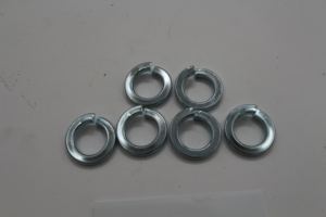 แหวนล็อคสปริงแบบแยกส่วนสำหรับงานหนัก รุ่น 5540167400 สำหรับยึดติดที่ทนทานต่อแรงสั่นสะเทือนในงานก่อสร้างหนักและเครื่องจักรอุตสาหกรรม - Product Image 4