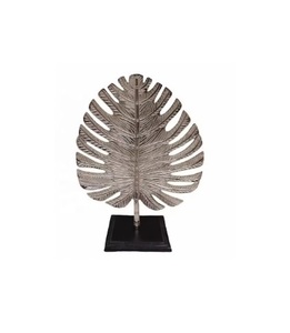 Statue de mariage en aluminium de style européen personnalisée, faite à la main, décoration d'intérieur, feuille artificielle dorée de qualité, sculpture ornementale, salon - Product Image 2