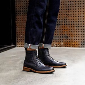 Bottines Chelsea en cuir rétro avec absorption des chocs et semelle souple pour hommes, idéales pour les événements à thème vintage et les tenues de bureau. - Product Image 4