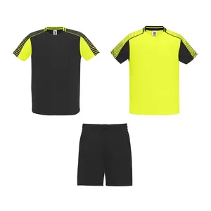 Completo Sportivo Juventus Personalizzato, Merchandising su Misura, T-Shirt Promozionali - Product Image 6