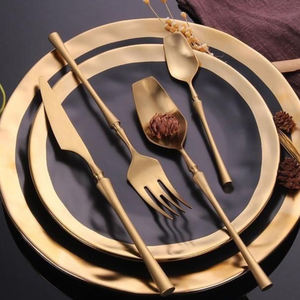 Ensemble de couverts en métal d'excellente conception avec manche rond martelé fini or pour la maison et le mariage ensemble de couverts de vaisselle - Product Image 2