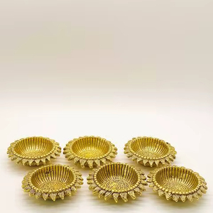 Diya en laiton décoratif de meilleure qualité, fabriqué à la main, parfait pour Diwali et les occasions festives (6), fabriqué par la plus grande entreprise - Product Image 1