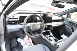 Toyota RAV4 2.5 HEV XSE 2026 Usata, Pronta per l'Esportazione - Product Image 3