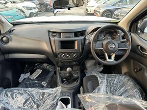 Pick-up Nissan Navara 2.5L Turbo Diesel Manuel 4x4 MT Basic Brand New Car 2025 Jamais Enregistré Voiture Ref 3241 - Product Image 4