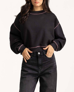 Top corto liso de color liso para mujer, jersey de manga larga personalizado al por mayor, sudaderas con capucha de mujer con técnica de lavado ácido - Product Image 1