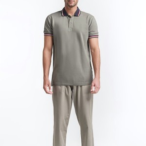 เสื้อโปโลแฟชั่นทรงสลิมฟิตสำหรับผู้ชายเสื้อโปโลสไตล์ดีไซน์เนอร์สำหรับชุดลำลองอินเทรนด์และทันสมัยมีสีที่แตกต่างกัน - Product Image 1