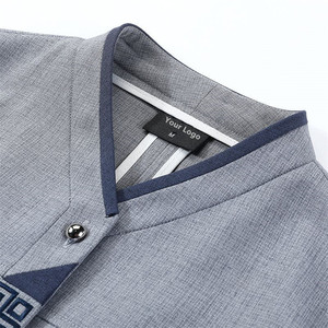 T-shirt à manches courtes décontracté respirant uni pour hommes et femmes, personnalisable avec logo OEM, pour le personnel de restauration, d'hôtellerie, de nettoyage, de café, de cuisine et de ménage - Product Image 6