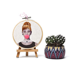 Arte de bordado moderno con temática de chicle, 10 cm - Product Image 5