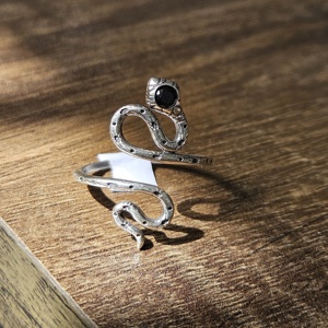 แหวนพลอยนิลสีดำอินเทรนด์คอลเลกชั่นใหม่น้ำหนักเบาสไตล์คลาสสิกสำหรับงานแต่งงานและงานเลี้ยง - Product Image 4