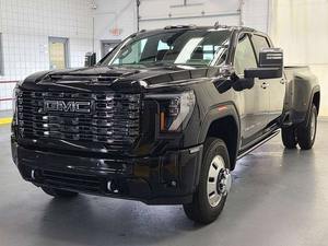 Oferta Especial, Nueva Camioneta Usada BLACK SIERRA 3500HD DENALI ULTIMATE CREWCAB WD 2025 - Product Image 2