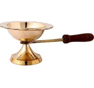 Quemador de incienso de latón de nuevo diseño con mango de madera Diseño moderno Producto de fragancia de aire Fabricante y proveedor indio - Product Image 3
