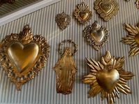 Décoration murale artisanale en laiton Cœur Sacré, ornement traditionnel en forme de cœur à suspendre pour la maison, idéal pour la Saint-Valentin et le salon