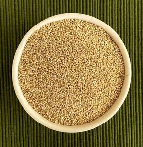 Semillas de Quinoa de Primera Calidad, Limpias y de Origen Natural para Ensaladas, Desayunos, Sopas y Preparación de Comidas Saludables, en Venta - Product Image 1