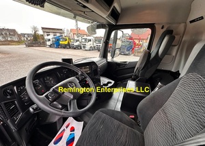 Camion benne d'occasion Mercedes-Benz Arocs 3245 8x4 Diesel 40T Euro 6 pour transport lourd et travaux d'ingénierie, modèle 2018 - Product Image 6