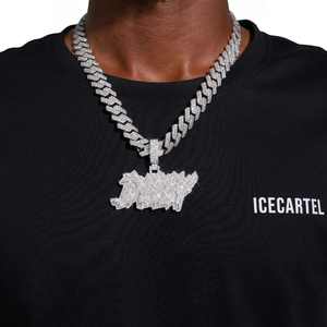 Collar con Placa de Nombre Personalizada Única, con Colgante de Moissanita en Oro de 14K, Marca DILLY - Product Image 5