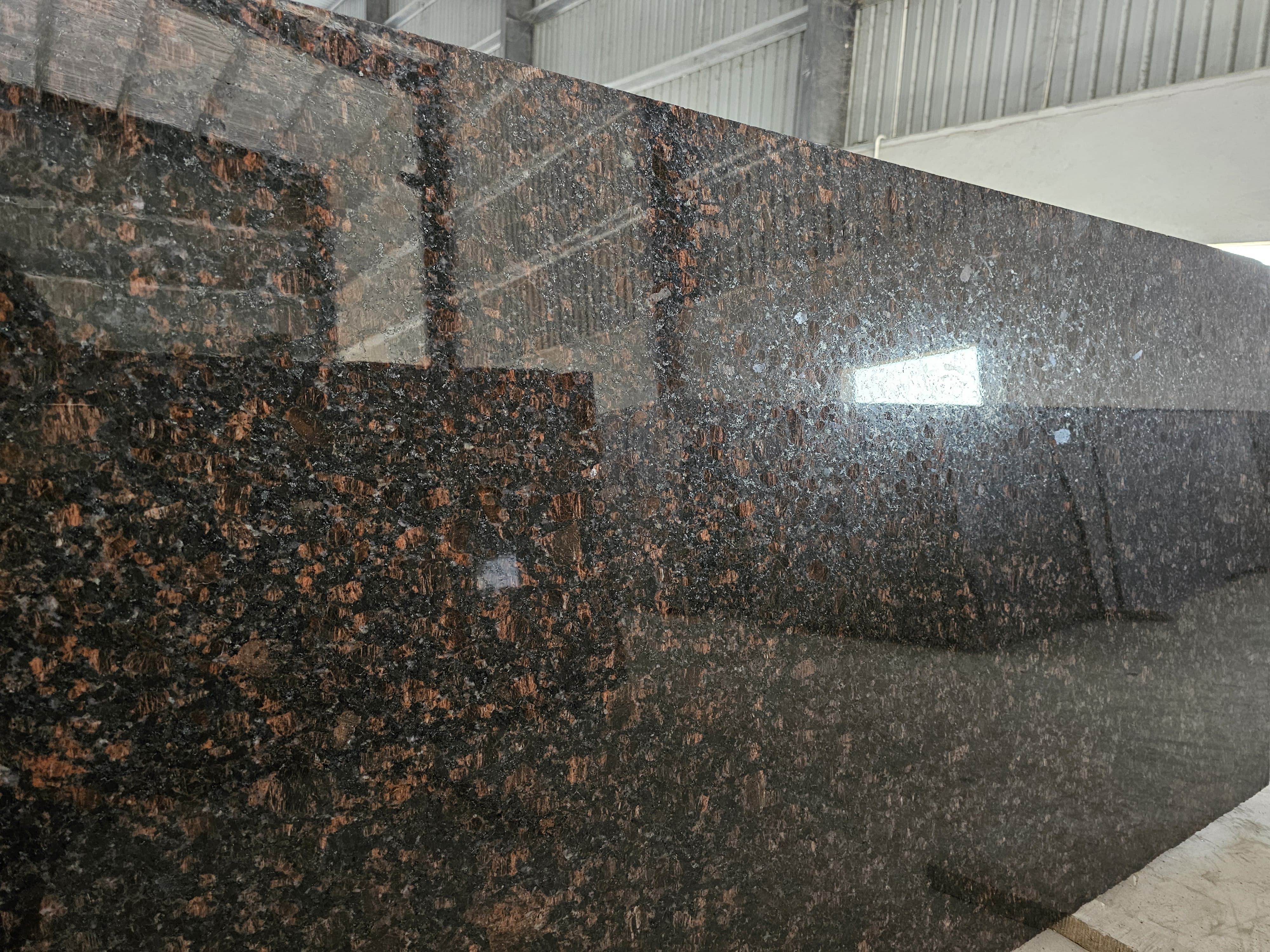 สีน้ำตาล