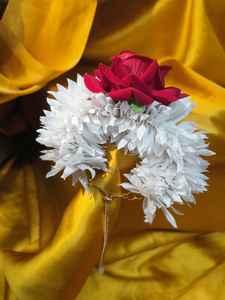 Gajra <b>Bracelets</b> Gajra Jewelry Flower <b>Bracelet</b> Wrist Corsage Hand Gajra <b>Bracelet</b> |Indian Wedding Pakistani Punjabi Wedding Gift - Product Image 4