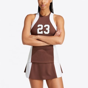 Ensemble de tennis deux pièces respirant imprimé unisexe, haut à manches courtes et jupe, séchage rapide, écologique, 100 % polyester, personnalisable - Product Image 3